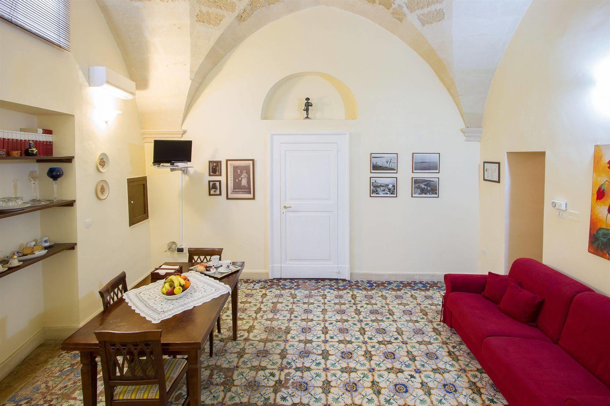 B&B Casa Li Santi Lecce Exterior photo