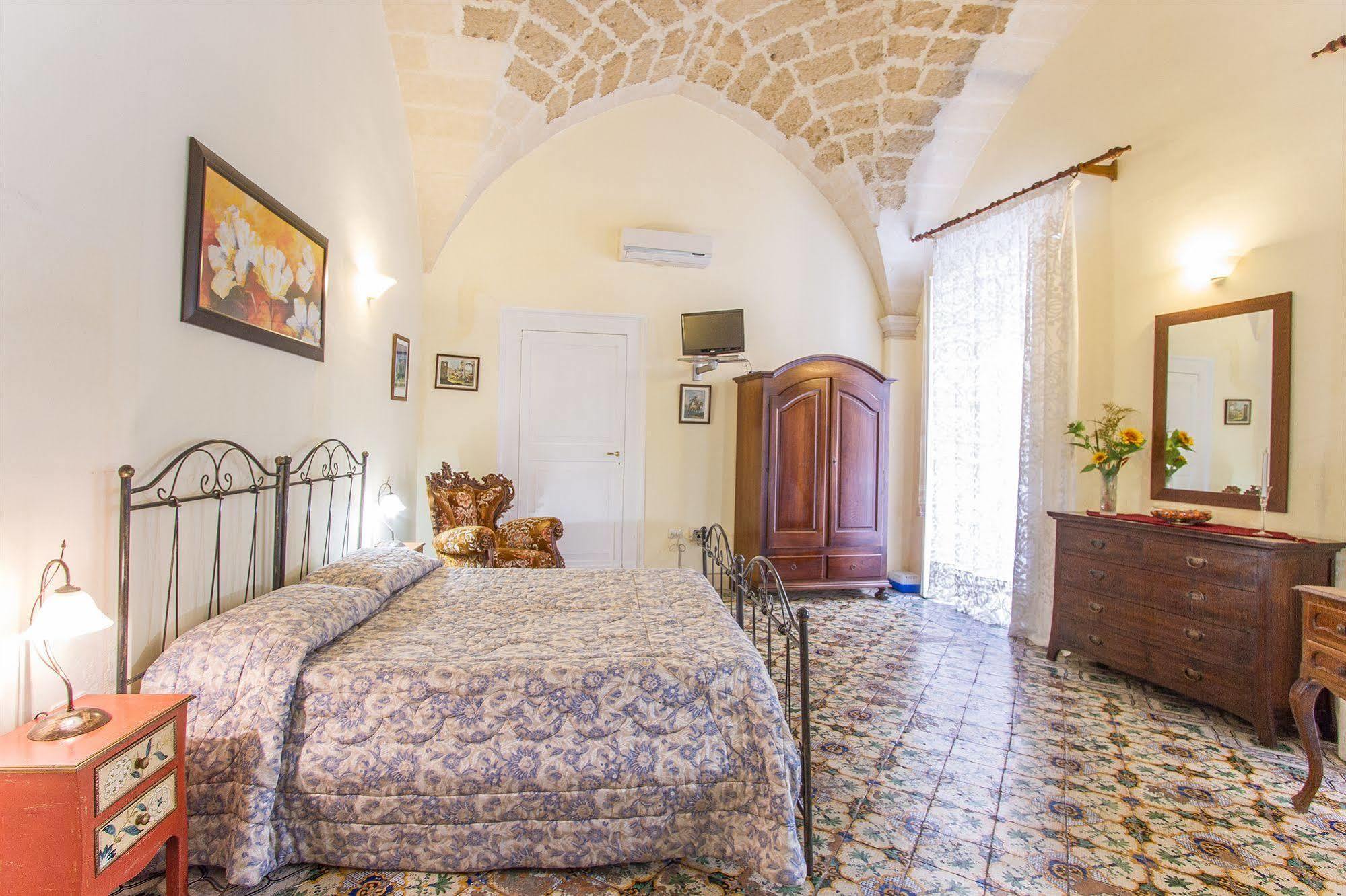 B&B Casa Li Santi Lecce Exterior photo