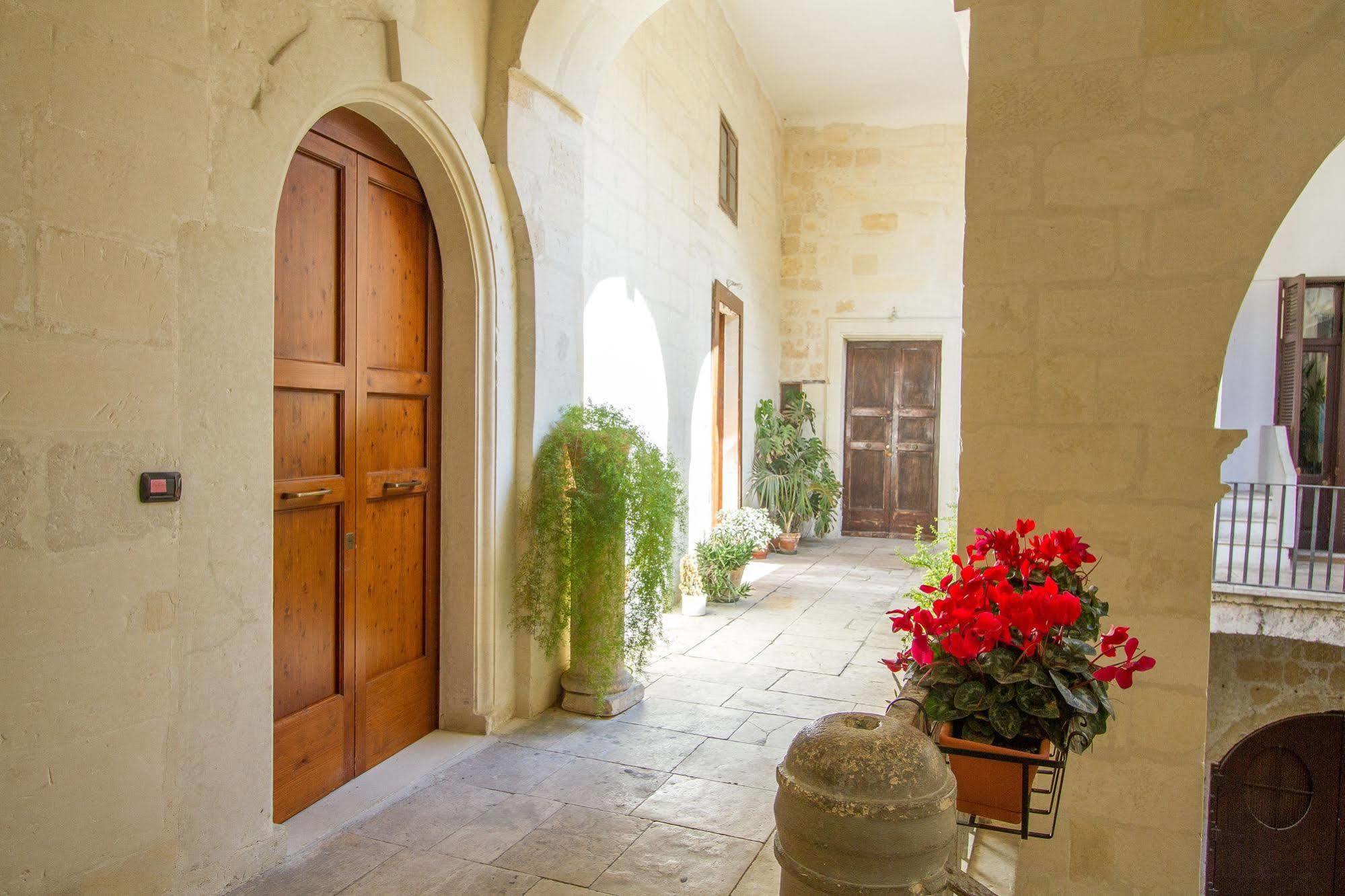 B&B Casa Li Santi Lecce Exterior photo